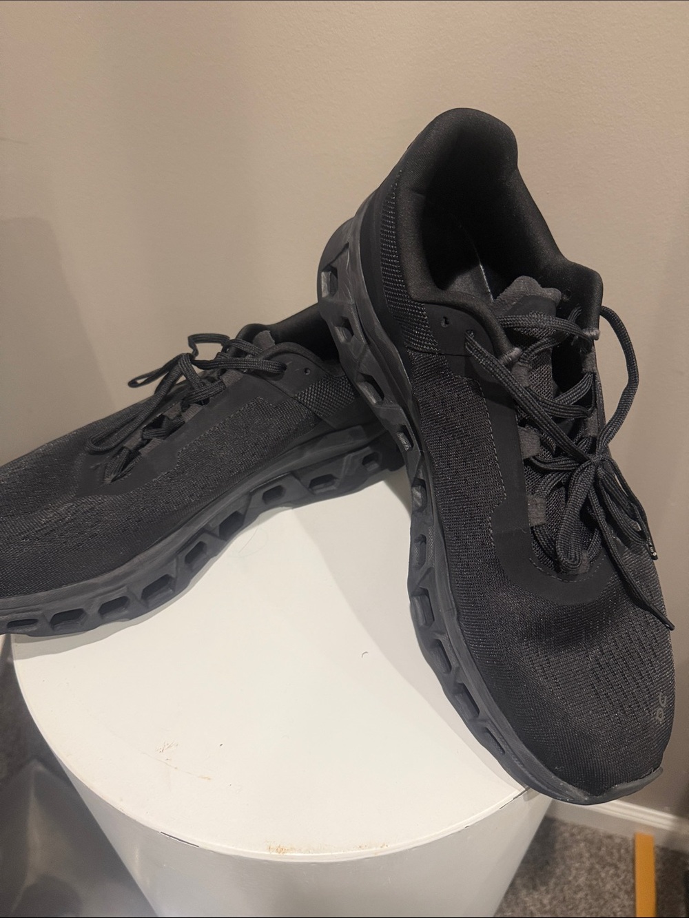 Men's Black Lightweight Athletic Sneakers